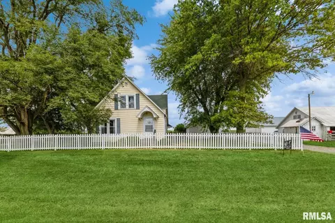 2126 Highway 17, Aledo, IL 61231