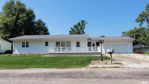 5 Grandview St, Mount Sterling, IL 62353