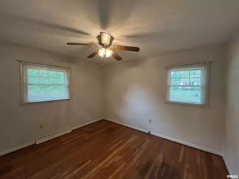 509 Valley View Dr, Silvis, IL 61282 photo 21