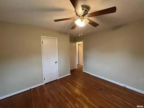 509 Valley View Dr, Silvis, IL 61282 photo 24