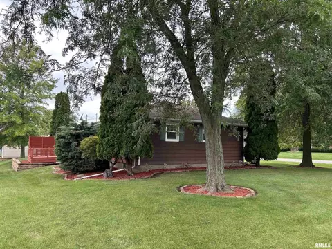 509 Valley View Dr, Silvis, IL 61282 photo 10