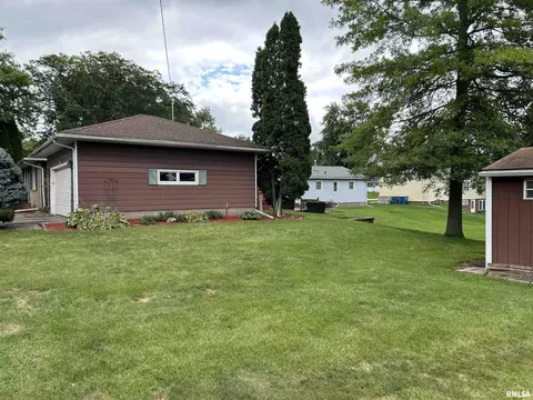509 Valley View Dr, Silvis, IL 61282 photo 5