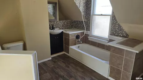 1420 13th Ave, Moline, IL 61265 photo 13