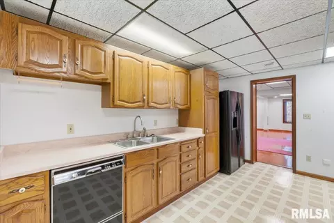 8 Red Oak Ct, Moline, IL 61265 photo 73