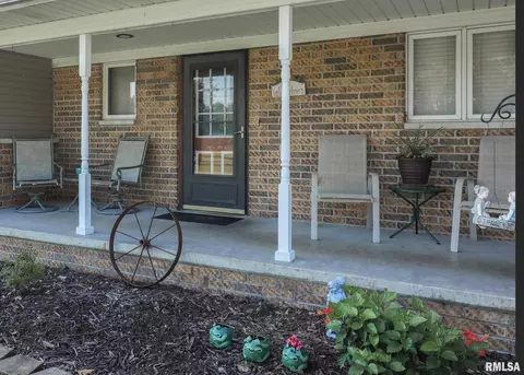 611 6th St, Andover, IL 61233 photo 3