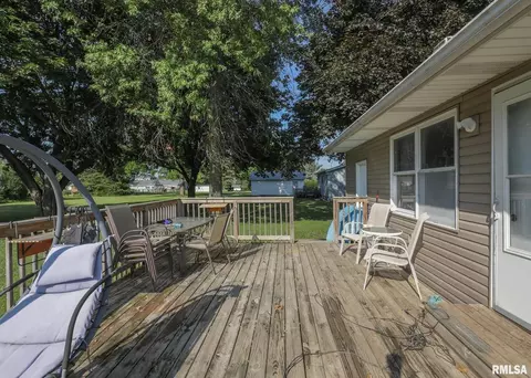 611 6th St, Andover, IL 61233 photo 5