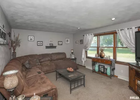 611 6th St, Andover, IL 61233 photo 17
