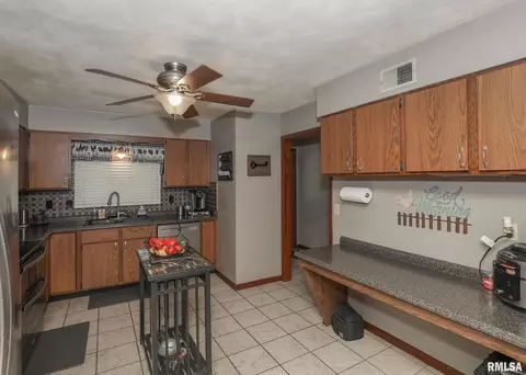 611 6th St, Andover, IL 61233 photo 12