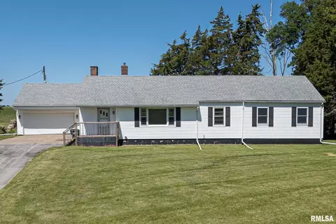 1022 310th St, New Windsor, IL 61465