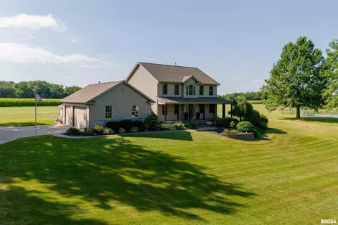 6219 114th St, Blue Grass, IA 52726
