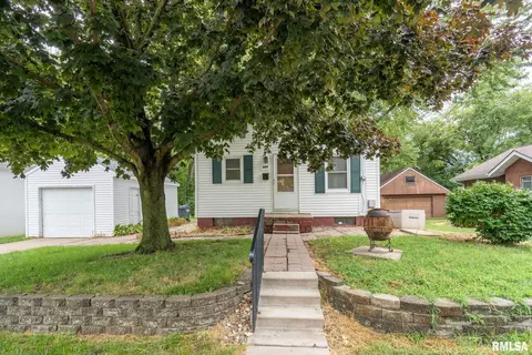717 Ten Plus St, Bettendorf, IA 52722