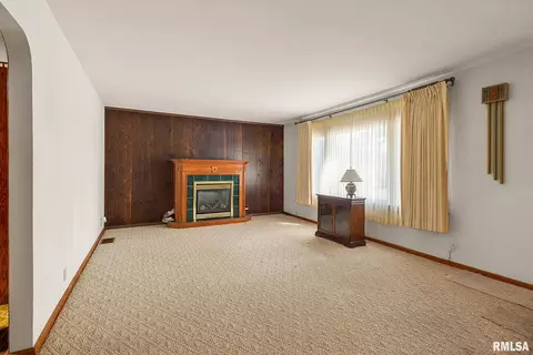 1004 W White St, Marion, IL 62959 photo 5