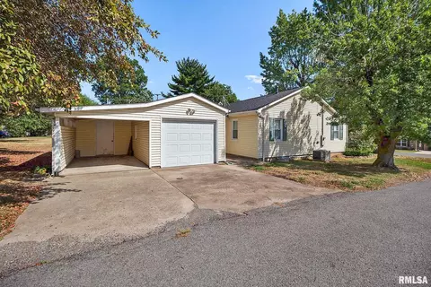 1004 W White St, Marion, IL 62959 photo 3