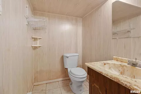 1004 W White St, Marion, IL 62959 photo 12