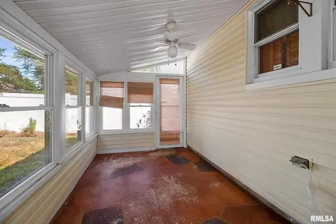 1004 W White St, Marion, IL 62959 photo 23