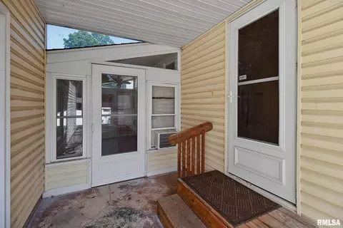 1004 W White St, Marion, IL 62959 photo 22