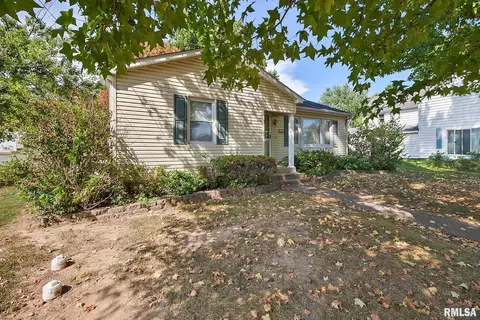 1004 W White St, Marion, IL 62959 photo 2