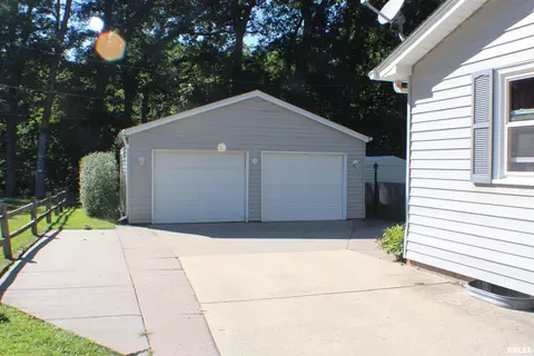 2817 2nd St, Moline, IL 61265 photo 25