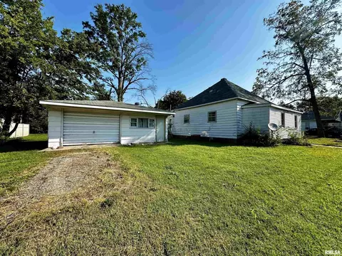 820 Dewey St, Eldorado, IL 62930 photo 22