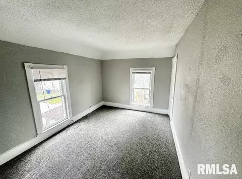 517 E 1st St, Kewanee, IL 61443 photo 7