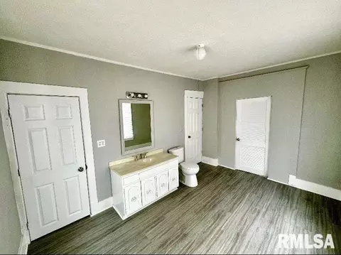 517 E 1st St, Kewanee, IL 61443 photo 5