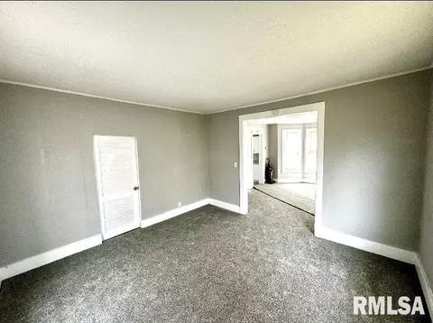 517 E 1st St, Kewanee, IL 61443 photo 2