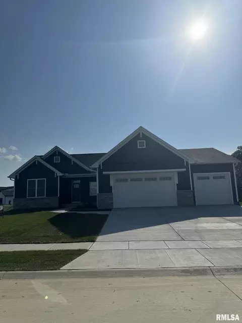 6794 St Marie Ct, Bettendorf, IA 52722