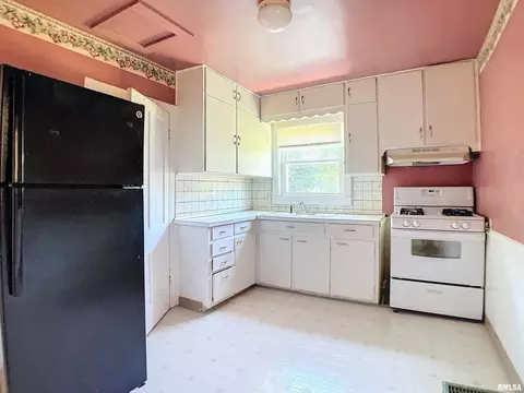 425 10th St, Moline, IL 61265 photo 10