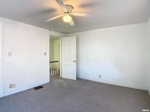 425 10th St, Moline, IL 61265 photo 20