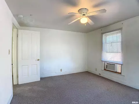425 10th St, Moline, IL 61265 photo 21