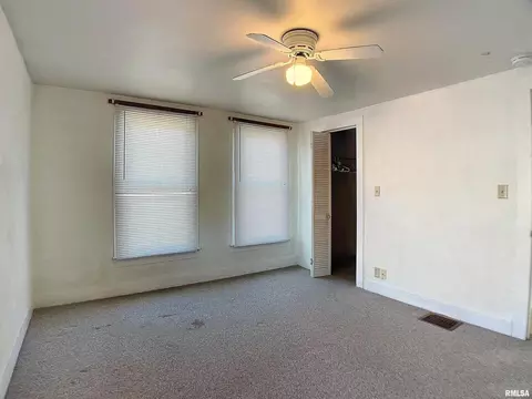 425 10th St, Moline, IL 61265 photo 19