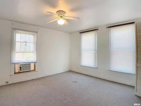 425 10th St, Moline, IL 61265 photo 18