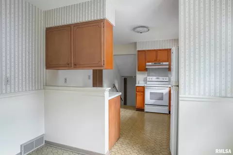 4722 20th Ave, Moline, IL 61265 photo 7