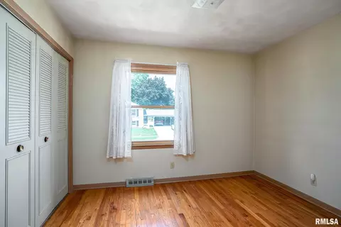 4722 20th Ave, Moline, IL 61265 photo 10
