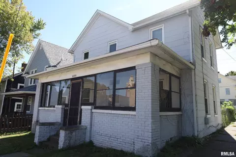 1202 6th Ave, Moline, IL 61265