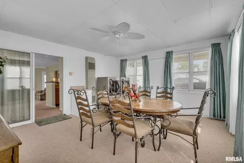 1006 40th St, Moline, IL 61265 photo 5
