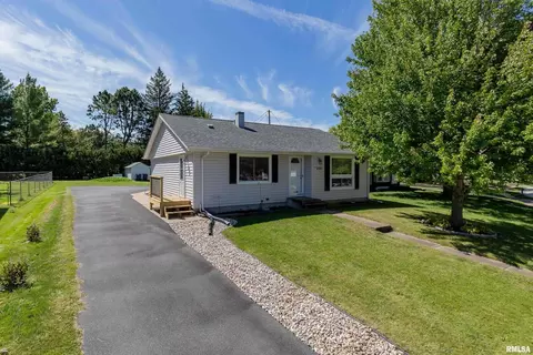 306 W 31st Ave, Milan, IL 61264