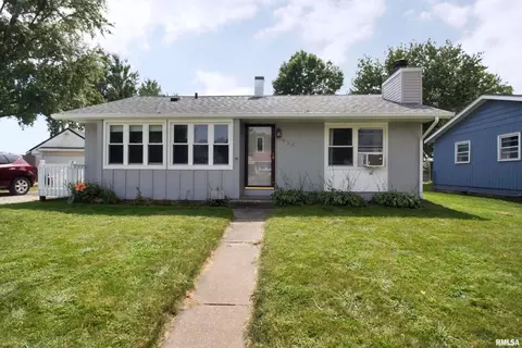 822 E 3rd Ave, Milan, IL 61264