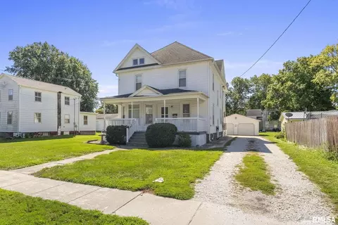 104 E Court St, Cambridge, IL 61238