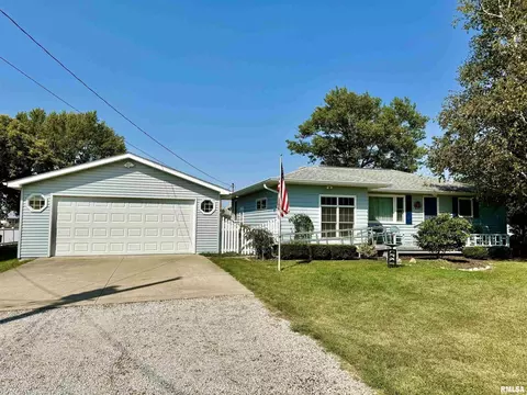 1001 SW 5th St, Aledo, IL 61231