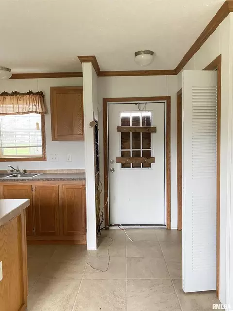 200 S Johnson St, Colp, IL 62921 photo 10