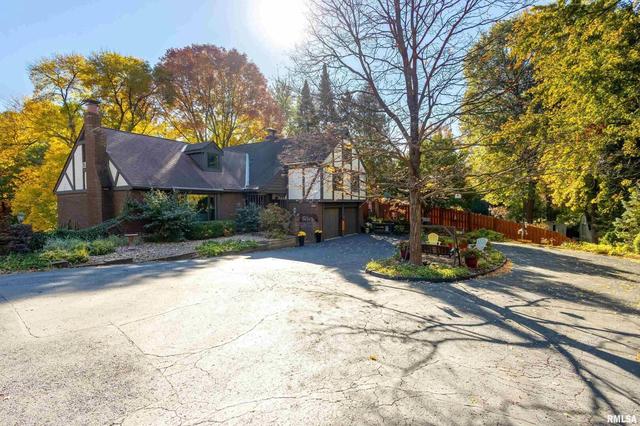 3420 53rd St, Moline, IL 61265