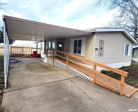 2201 Rancho Blvd, Quincy, IL 62305