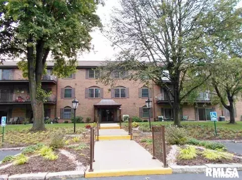 1360 Kimberly Ridge Rd #214, Bettendorf, IA 52722