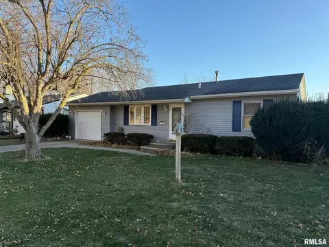 2326 3x Ave, East Moline, IL 61244