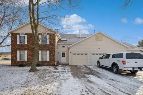 4185 Mallard Ct #101, Bettendorf, IA 52722