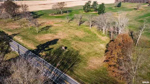 000 Golf Course Rd, Marion, IL 62959
