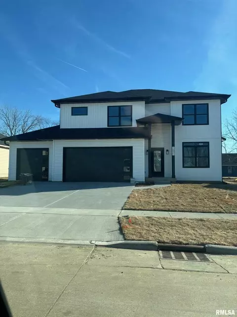 1531 Westport Dr, Davenport, IA 52804
