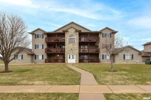 209 E Price St #203, Eldridge, IA 52748 photo 2