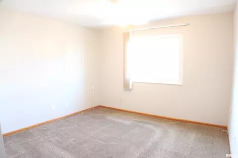 205 E Price St #202, Eldridge, IA 52748 photo 12